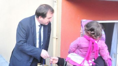 YARDIM PAKETLERİ, İHTİYAÇ SAHİPLERİNİ BULDU