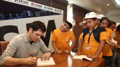 Tarık Uslu, öğrencilere acayip şeyler’i anlattı