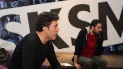 Emre Kınay'dan oyunculuk öğütleri