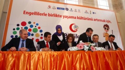 TÜRKİYE BİRLİKTE YÜRÜYOR