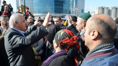 Tapu Mağdurları Belediyeye Yürüdü