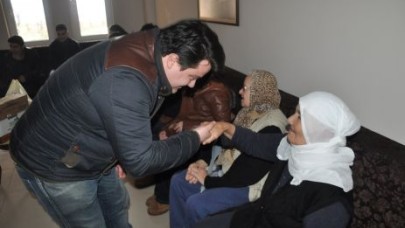 Gençler’den yaşlılara vefa ziyareti