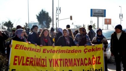 Mağdurlar tekrar belediye önünde