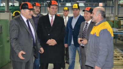 DEMOKRASİ GELİŞMEZSE SANAYİ DE GELİŞMEZ