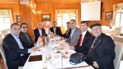 KERİMOĞLU ULUSAL GÖNÜLLÜLERLE BULUŞTU