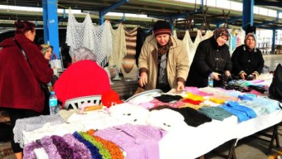 Bu pazarda her şey el emeği, göz nuru…