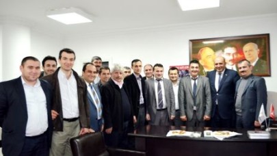 Samsunlular derneğinden MHP’ye tanışma ziyareti