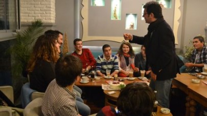 CHP' DEN GENÇLERE ÇAĞRI