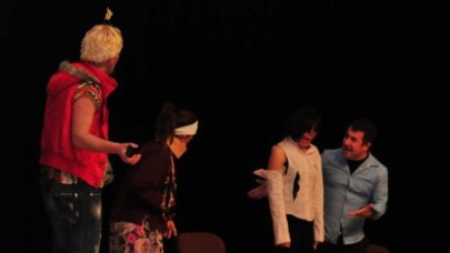 POPÜLER KÜLTÜRE MİZAHİ YAKLAŞIM