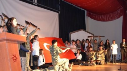 Çanakkale Şehitlerine anlamlı tören