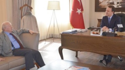 Oktay Ekşi’den Işıklar’a ziyaret