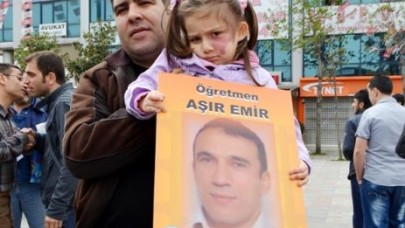 Tepeköy gençliği öğretmenine sahip çıktı