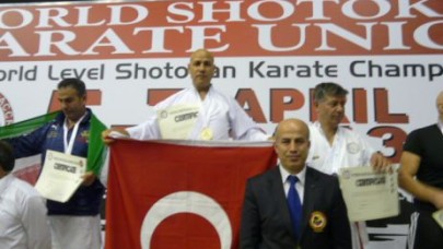 'Tebrikler şampiyon karateciler'