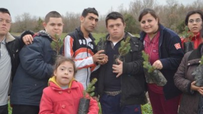 Sevgi dolu yüreklerden sevgi korusu