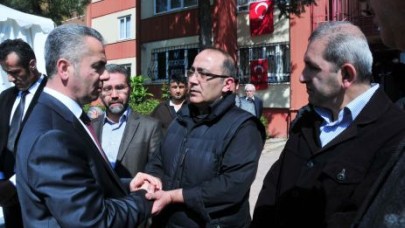 Uzun taziye çadırını ziyaret etti