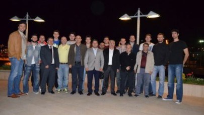 Kalko'dan basketbolculara yemek