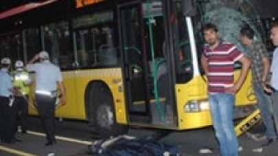 Metrobüsün çarptığı yaya öldü
