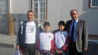 Özel sporculardan gururlandıran başarı