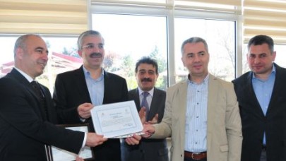 Tapu Kadastroya kalite ve teşekkür belgesi verildi