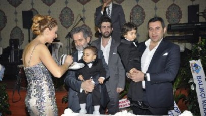 Tarakçı ailesinden görkemli düğün