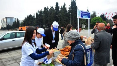 Önce çorba, şimdi çay ve simit