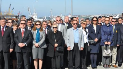 SİLİVRİ’DE COŞKUSUZ KUTLAMA