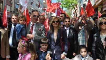 Binlerce çocuk Avcılar'da 23 Nisan’ı kutladı