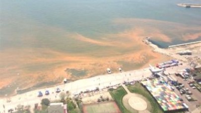 Marmara Denizi Turuncuya Boyanıyor