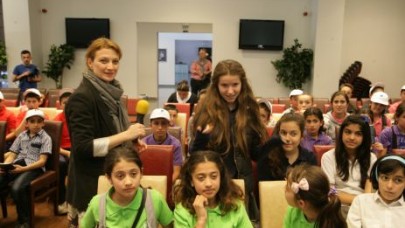 Burcu Aktaş ‘Çarpık Ev’i’ Anlattı