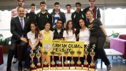 GENÇ SPORCULARIN ÖDÜL COŞKUSU