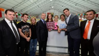 Şükür fabrika işçilerine moral verdi