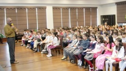 Müslim Çelik, okurlarına şiiri anlattı