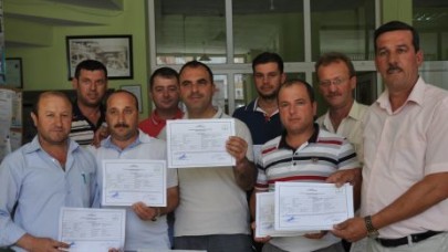 Silivri’de 12 çiftçi biçerdöver belgesi aldı