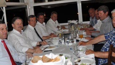 Eski başkanlar bu kez Sofram’da buluştu