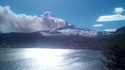 Şili ve Arjantin'de Volkan Alarmı