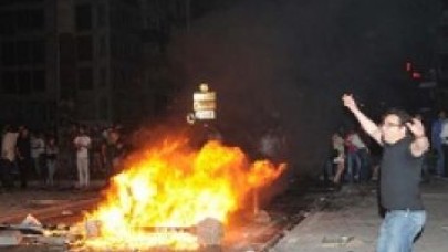 Halk ayakta, borsa çöktü!