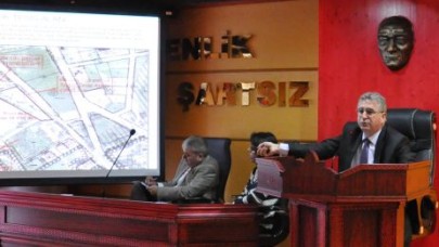 Kara “Satmıyoruz, birilerine peşkeş çekmiyoruz”