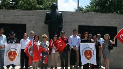 'Astsubayların sesine kulak verin'