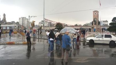 Gezi Parkını Yağmur Vurdu