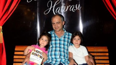 BABALARIN MUTLULUĞU OBJEKTİFLERE YANSIDI