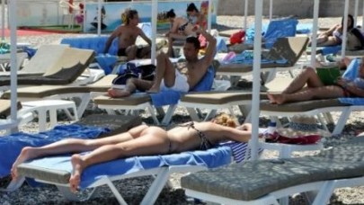 Antalya'da sahiller doldu