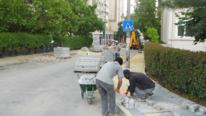 Kaldırımlar antik küp taşlarıyla yenileniyor