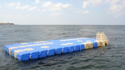 Gürpınar sahiline yüzen iskele yapıldı