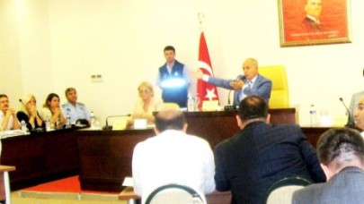 Akgün;Arsa satamadık, hep engellendik