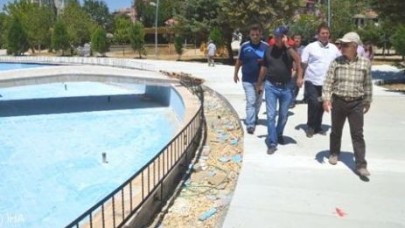Barış Manço Parkı Tamamlanıyor