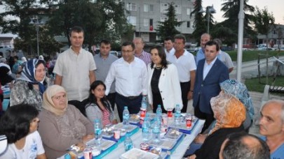 GÜMÜŞYAKA’DA VEKİLLİ İFTAR SOFRASI