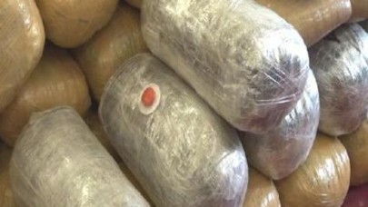 Yem Çuvallarının İçinden Esrar Çıktı