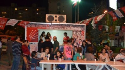 CHP karavanı etkinlik alanında