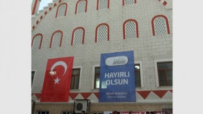 HÜRRİYET CAMİSİ İFTARDA AÇILDI