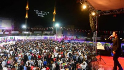 KUTSİ BEYLİKDÜZÜ'NÜ COŞTURDU...